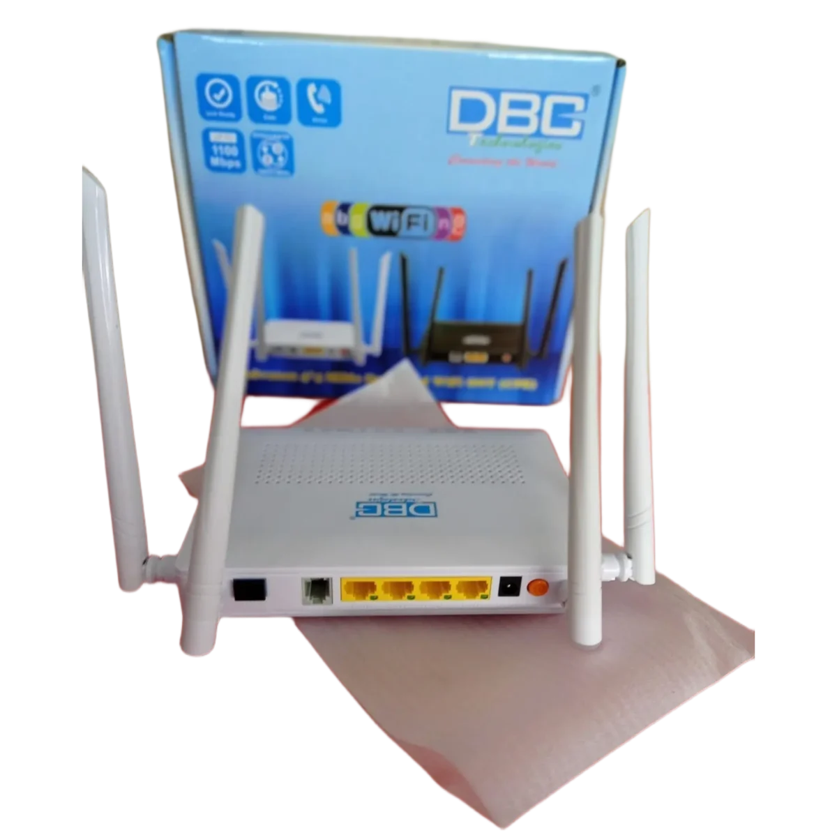 DBC 5G Wifi Router 4 Antenna Pre owned